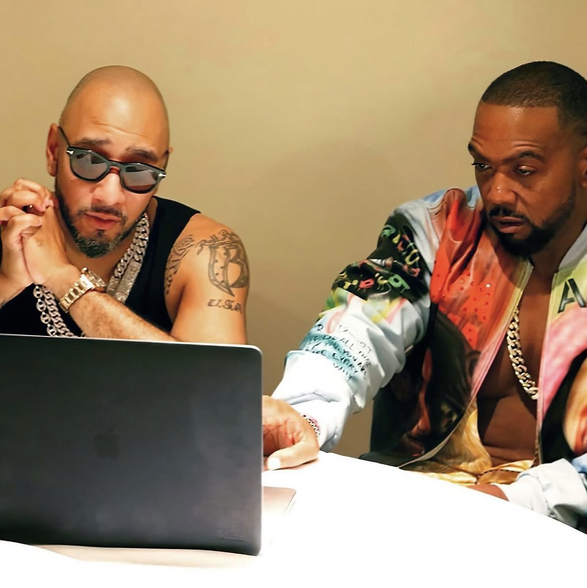 Swizz Beatz and Timbaland at a laptop — the two Culture Makers who built Verzuz.